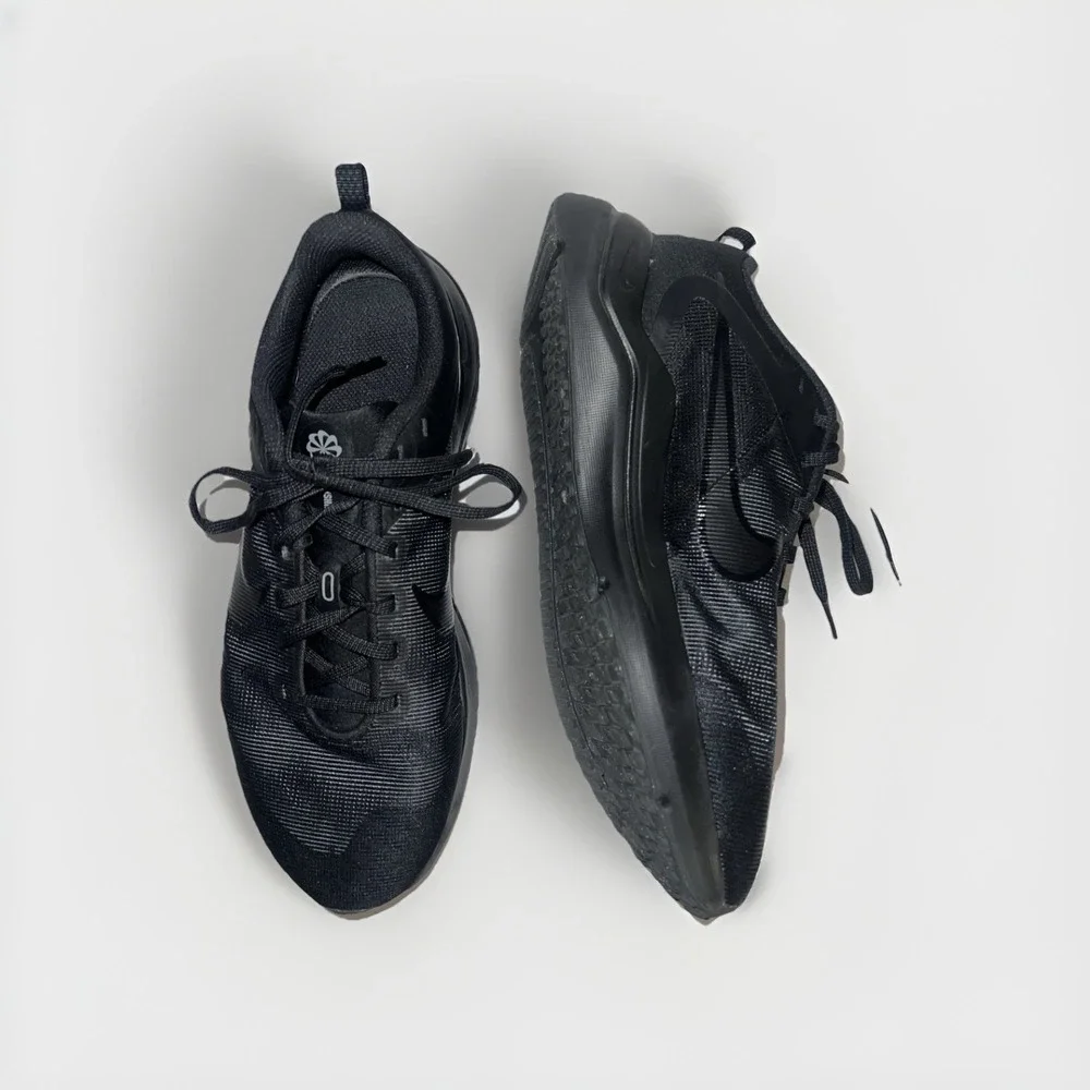 Nike Shoes Men's 9 Black Downshifter 12 Running Shoes